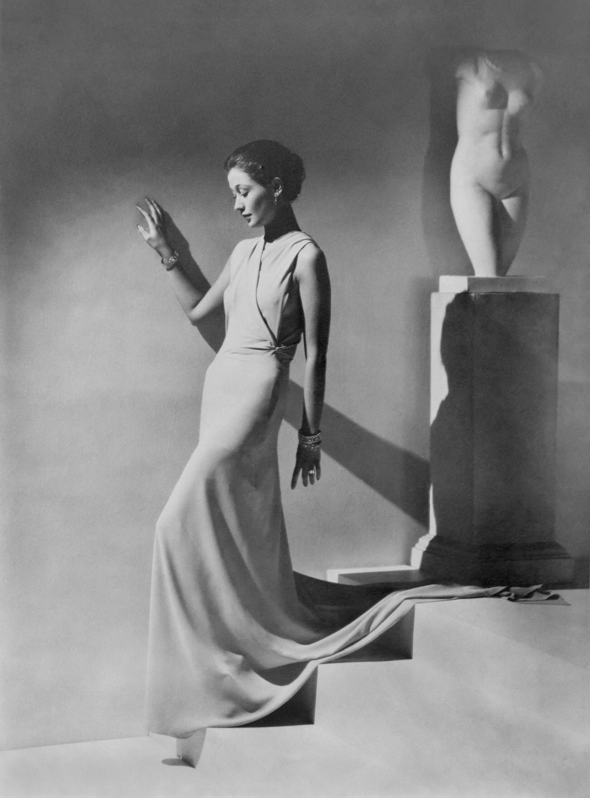 George Hoyningen-Huene - Toto Koopman, Evening dress by Augustabernard 1934 © George Hoyningen-Huene Estate Archives